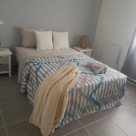 Spacieux Et Confortable A Clermont-dessous, Terrasse Apartment